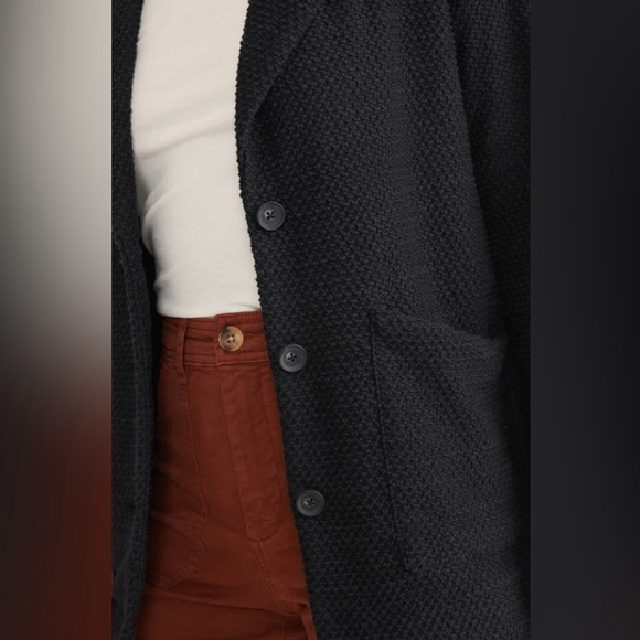 Marine Layer Bird's Eye Notch Lapel Blazer
Marine Layer NWOT - Picture 5 of 9